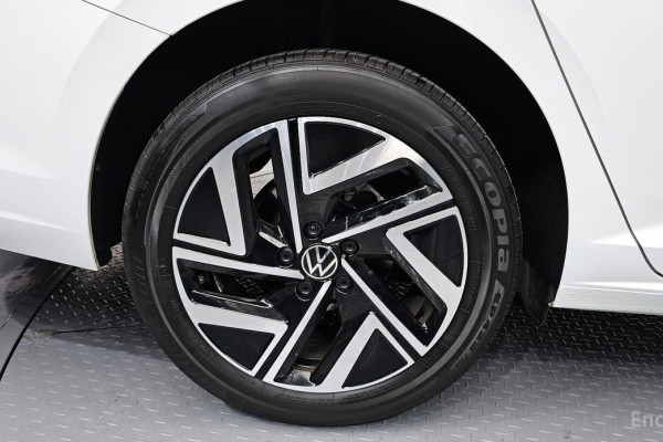 2024 Volkswagen Jetta с пробегом 19 179 км