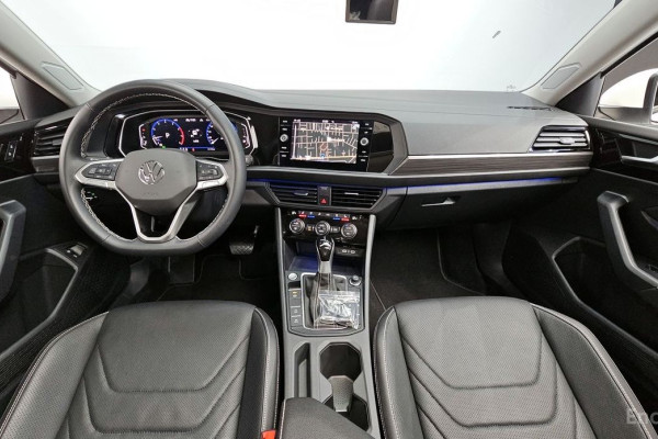 2024 Volkswagen Jetta с пробегом 19 179 км