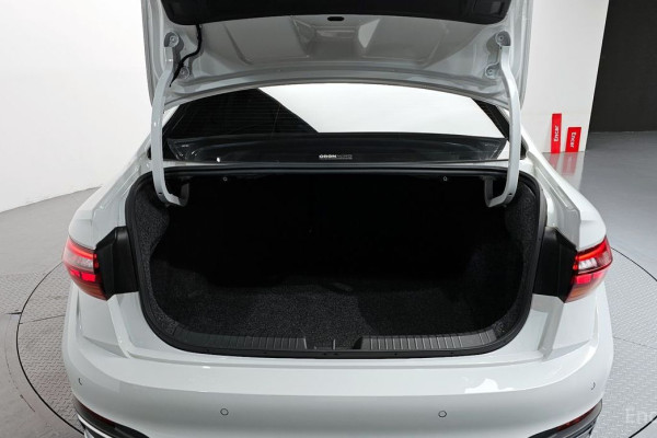 2024 Volkswagen Jetta с пробегом 19 179 км