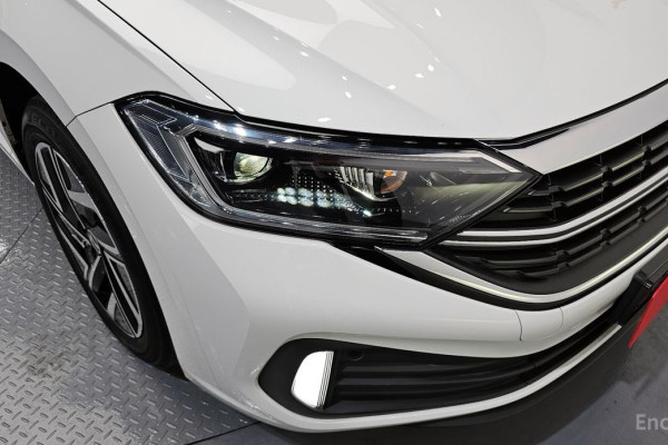 2024 Volkswagen Jetta с пробегом 19 179 км