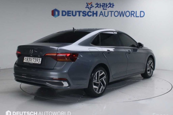 2022 Volkswagen Jetta с пробегом 37 115 км
