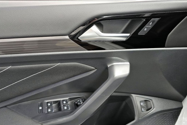 2024 Volkswagen Jetta с пробегом 19 179 км