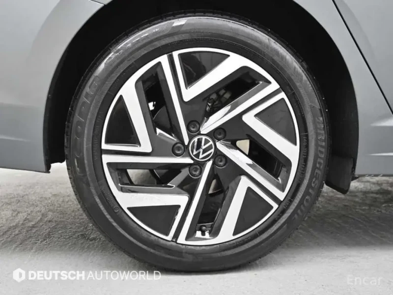 2022 Volkswagen Jetta с пробегом 37 115 км