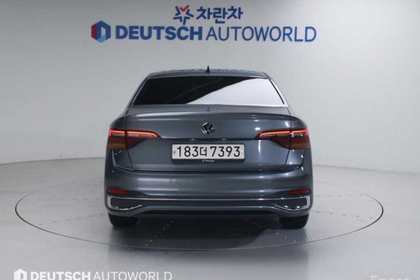 2022 Volkswagen Jetta с пробегом 37 115 км