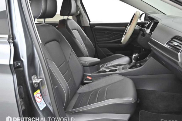 2022 Volkswagen Jetta с пробегом 37 115 км