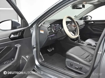 2022 Volkswagen Jetta с пробегом 37 115 км