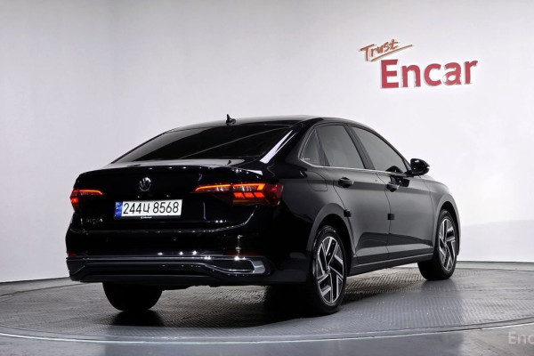 2023 Volkswagen Jetta с пробегом 22 040 км