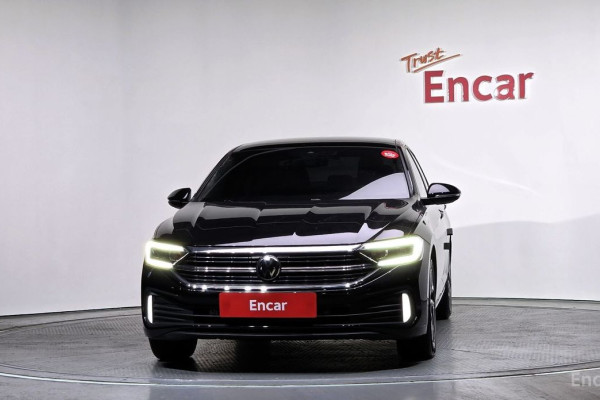 2023 Volkswagen Jetta с пробегом 22 040 км