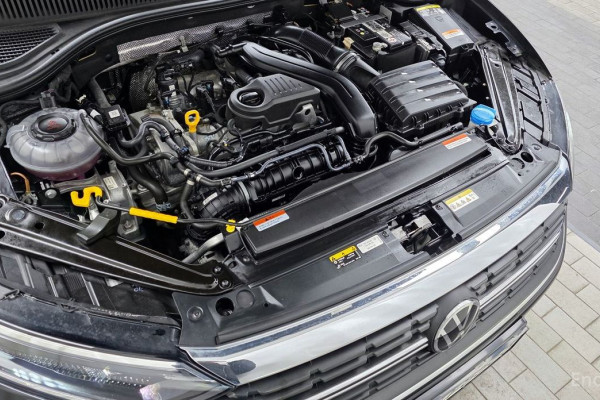 2023 Volkswagen Jetta с пробегом 22 040 км