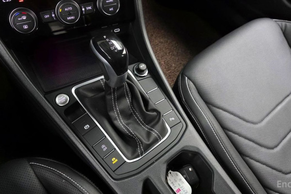 2023 Volkswagen Jetta с пробегом 22 040 км