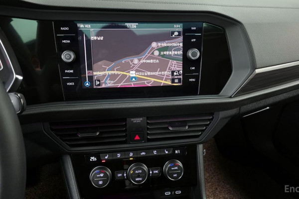 2023 Volkswagen Jetta с пробегом 22 040 км