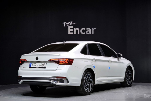 2023 Volkswagen Jetta с пробегом 31 821 км