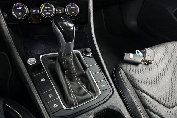 2023 Volkswagen Jetta с пробегом 31 821 км