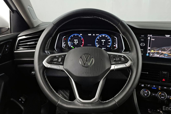 2023 Volkswagen Jetta с пробегом 31 821 км