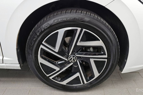 2023 Volkswagen Jetta с пробегом 31 821 км