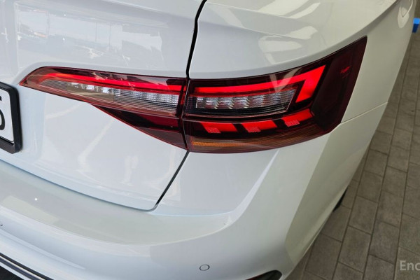 2023 Volkswagen Jetta с пробегом 31 821 км