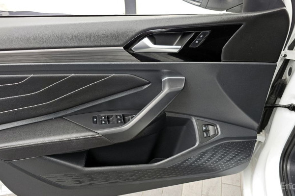 2023 Volkswagen Jetta с пробегом 31 821 км