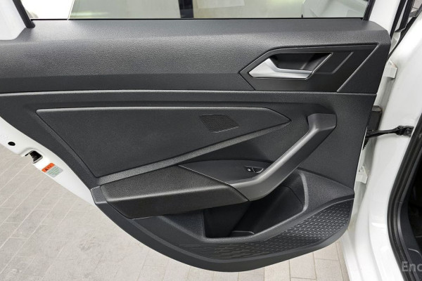 2023 Volkswagen Jetta с пробегом 31 821 км