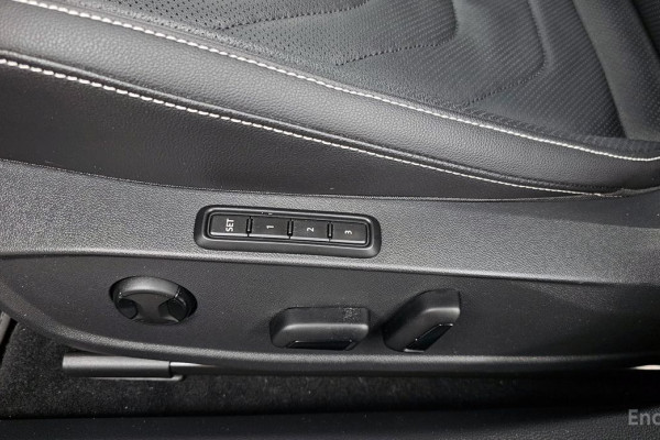 2023 Volkswagen Jetta с пробегом 31 821 км