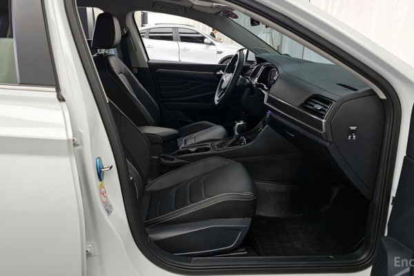 2023 Volkswagen Jetta с пробегом 10 577 км