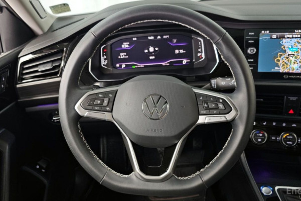2023 Volkswagen Jetta с пробегом 10 577 км