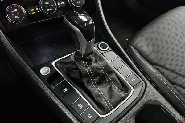 2023 Volkswagen Jetta с пробегом 23 103 км