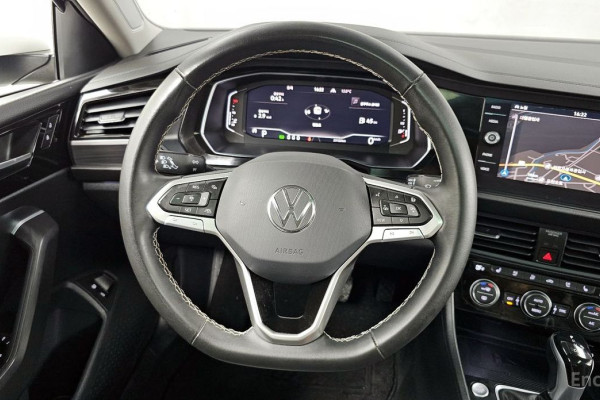 2023 Volkswagen Jetta с пробегом 23 103 км
