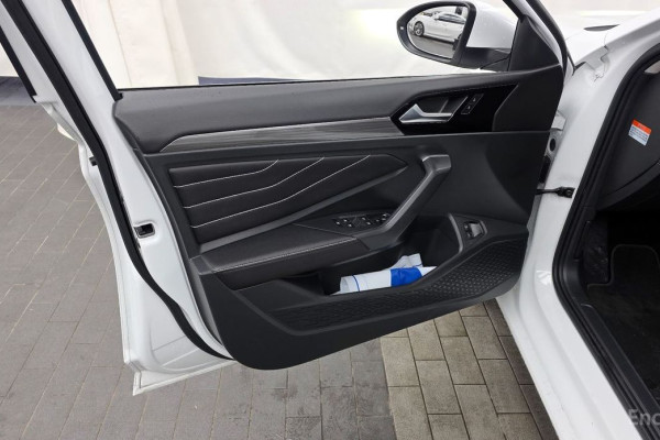 2023 Volkswagen Jetta с пробегом 29 112 км