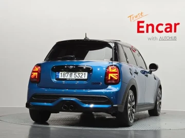 2022 Mini  с пробегом 26 771 км