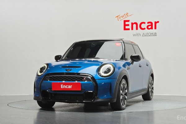 2022 Mini  с пробегом 26 771 км