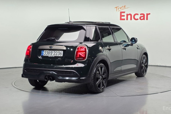 2022 Mini  с пробегом 40 297 км