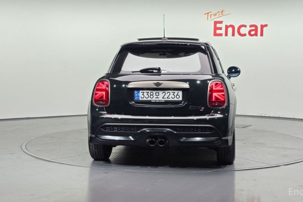 2022 Mini  с пробегом 40 297 км