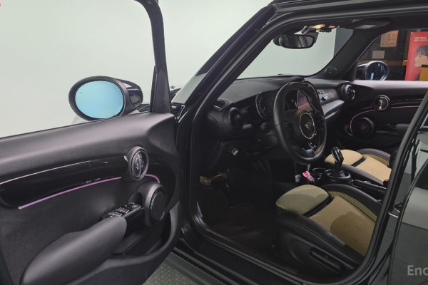 2022 Mini  с пробегом 40 297 км