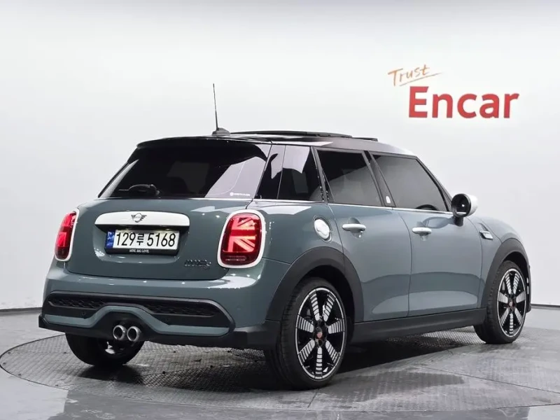 2023 Mini  с пробегом 4 329 км
