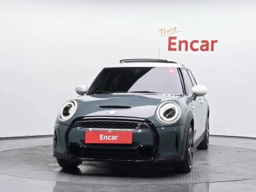 2023 Mini  с пробегом 4 329 км
