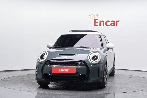 2023 Mini  с пробегом 4 329 км