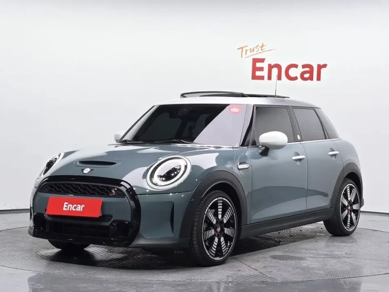 2023 Mini  с пробегом 4 329 км