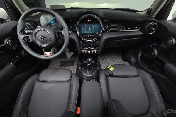 2023 Mini  с пробегом 4 329 км