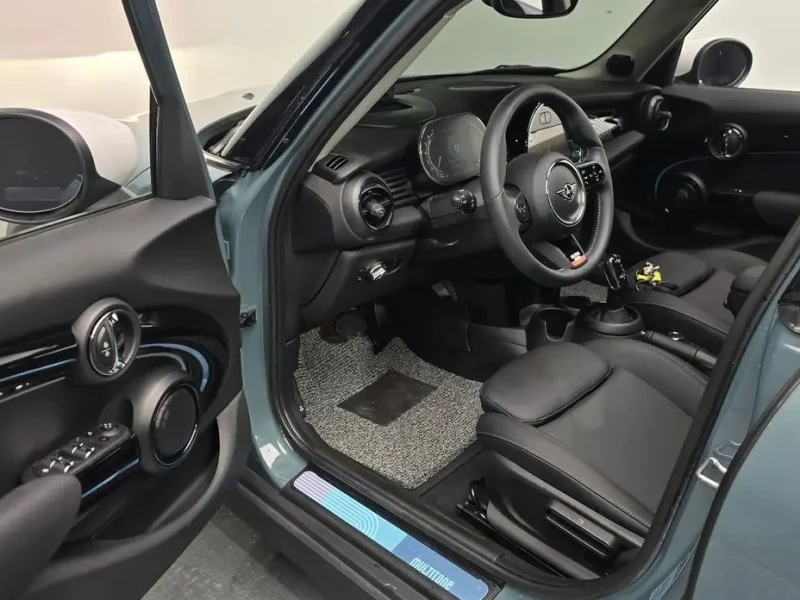 2023 Mini  с пробегом 4 329 км