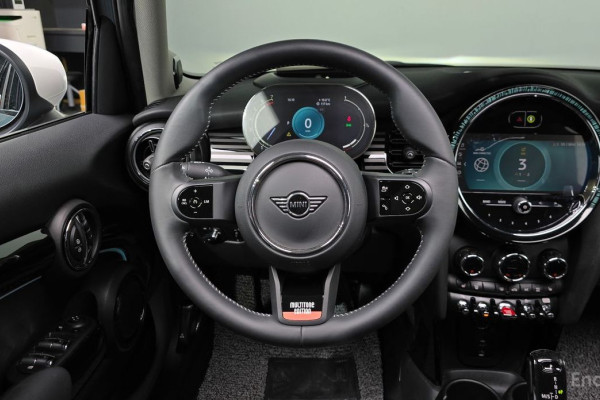 2023 Mini  с пробегом 4 329 км