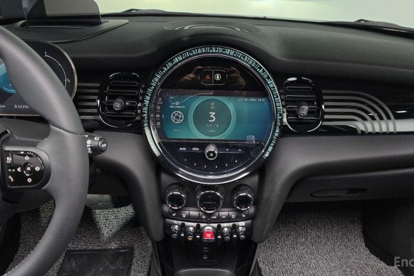 2023 Mini  с пробегом 4 329 км