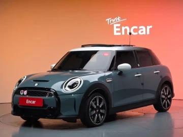 2023 Mini  с пробегом 14 295 км