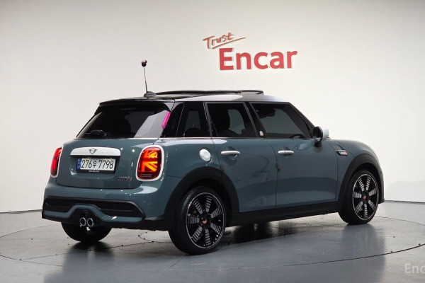 2023 Mini  с пробегом 14 295 км