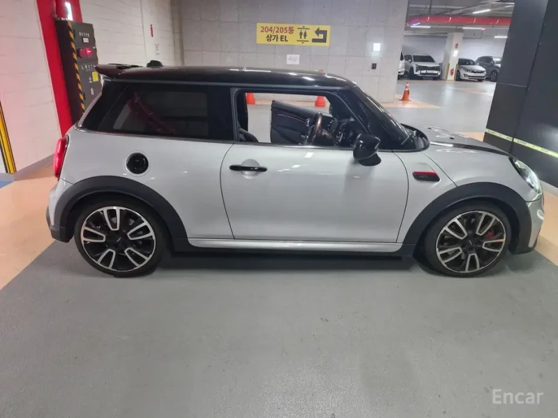 2022 Mini  с пробегом 21 000 км