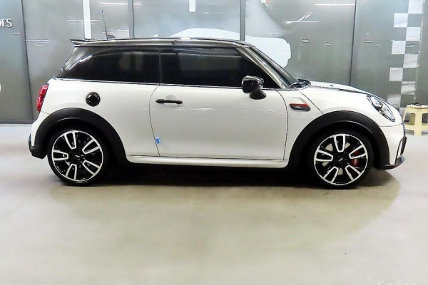 2023 Mini  с пробегом 33 755 км