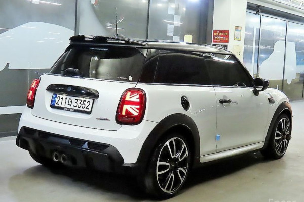 2023 Mini  с пробегом 33 755 км