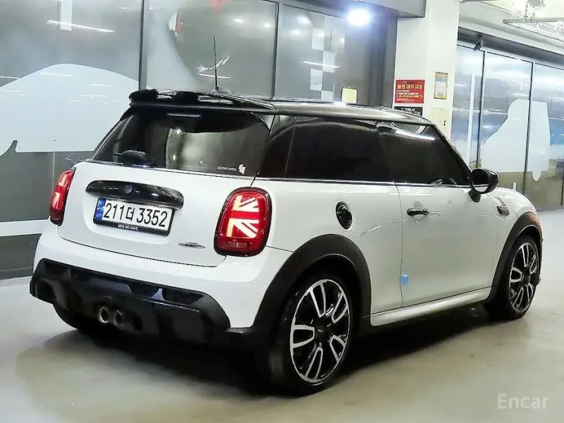 2023 Mini  с пробегом 33 755 км