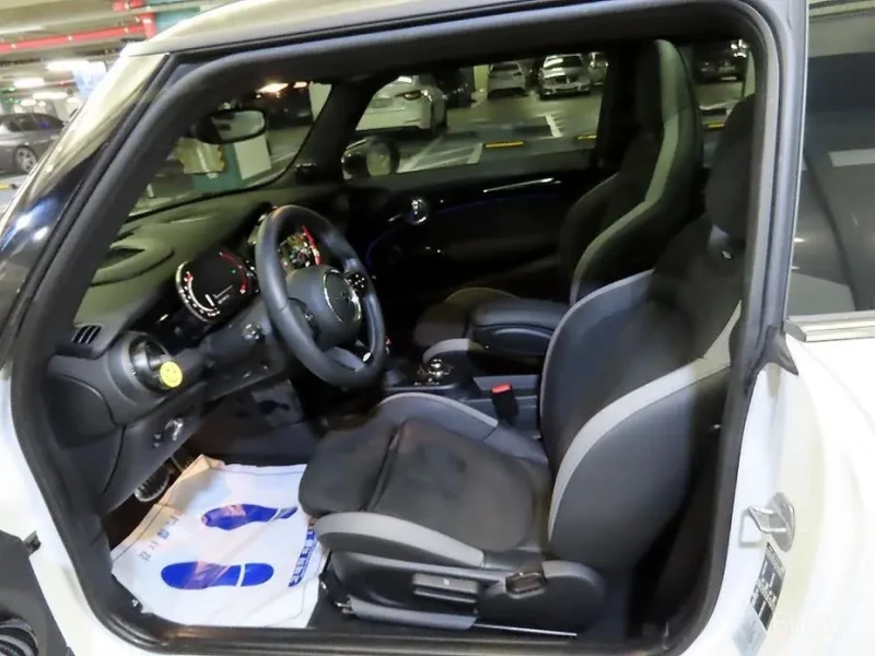 2023 Mini  с пробегом 33 755 км