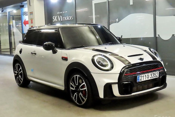 2023 Mini  с пробегом 33 755 км