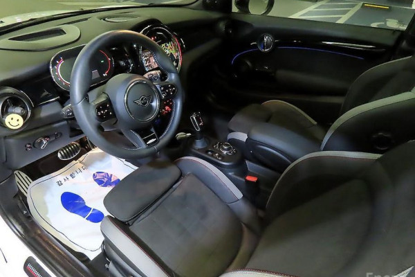 2023 Mini  с пробегом 33 755 км